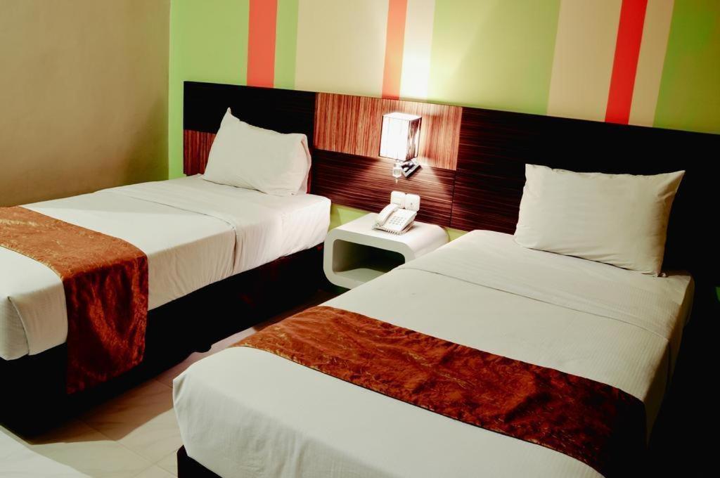Pose In Hotel Yogyakarta Exterior photo